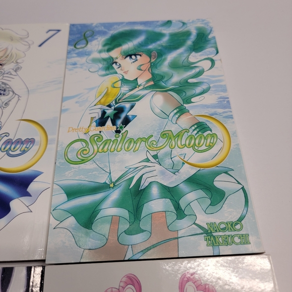 Sailor Moon book 📖 ✨️ lot 4 - Picture 3 of 11